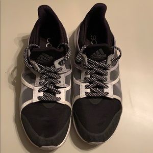 Women’s sneakers